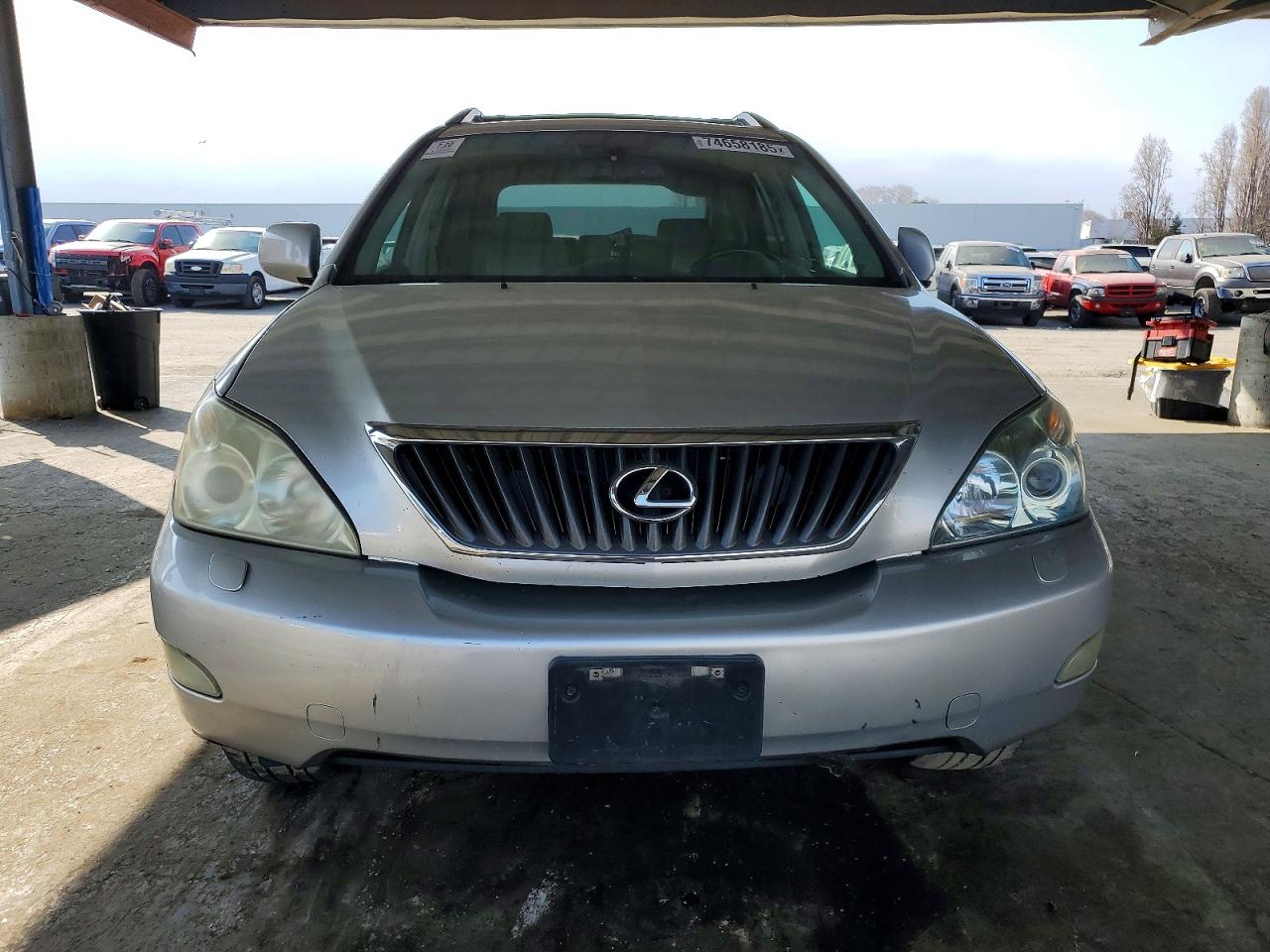 Lexus RX Base