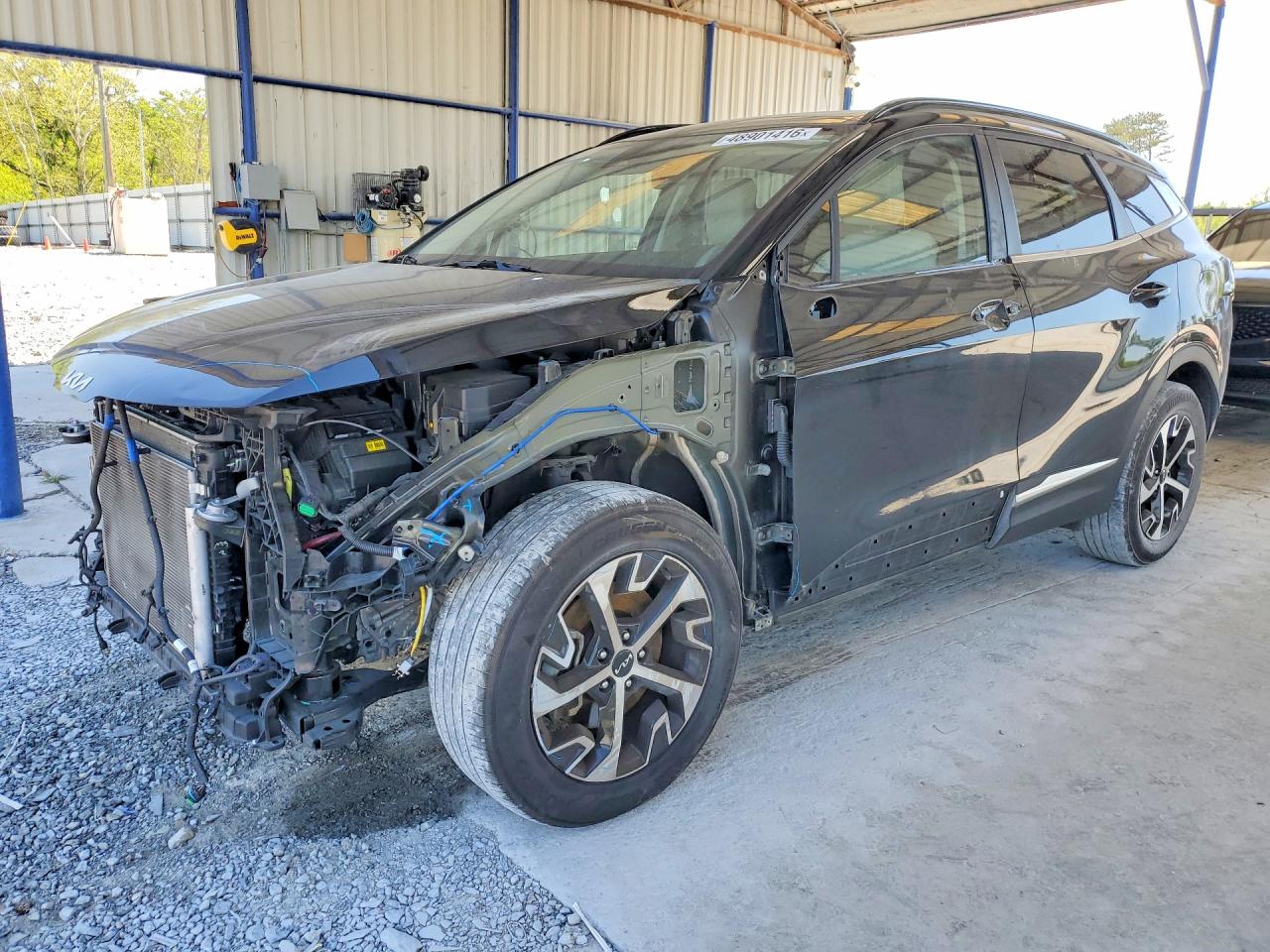 Salvage Kia Sportage Image