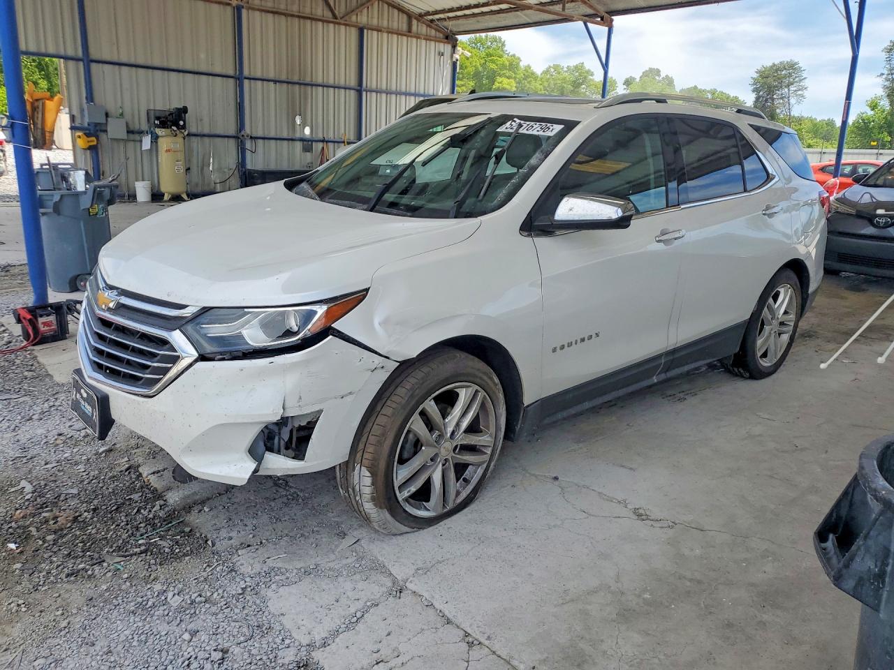 Salvage Chevrolet Equinox Image