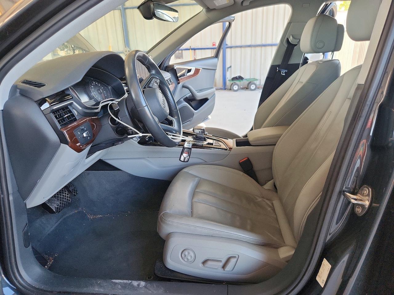 Audi A4 Premium