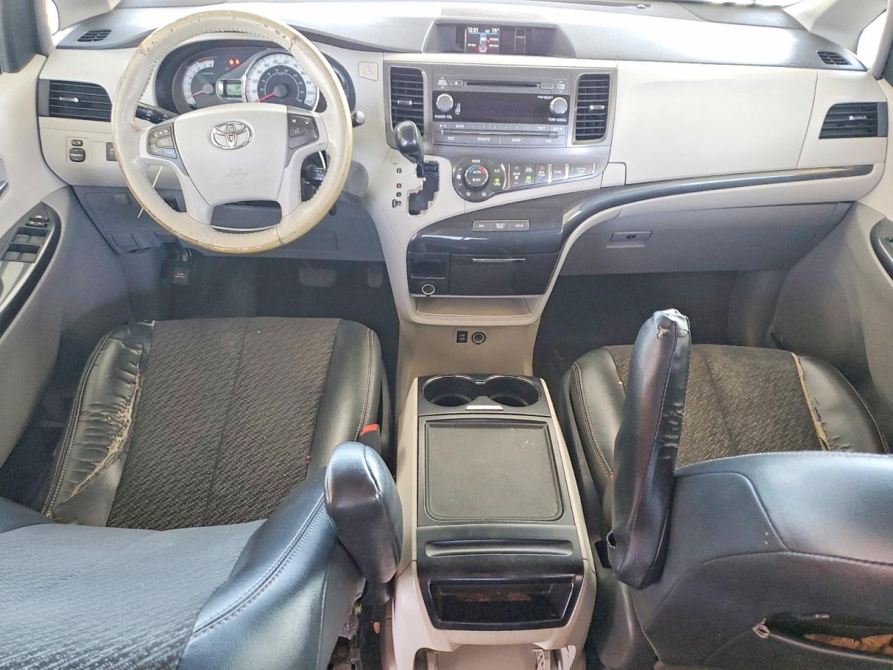 Toyota Sienna Sport