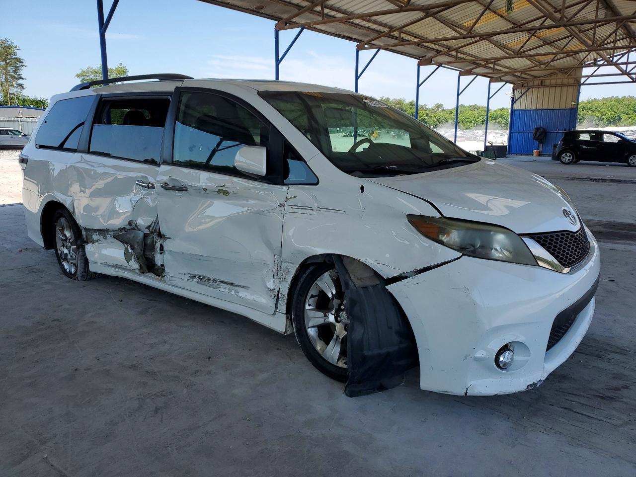 Toyota Sienna Sport