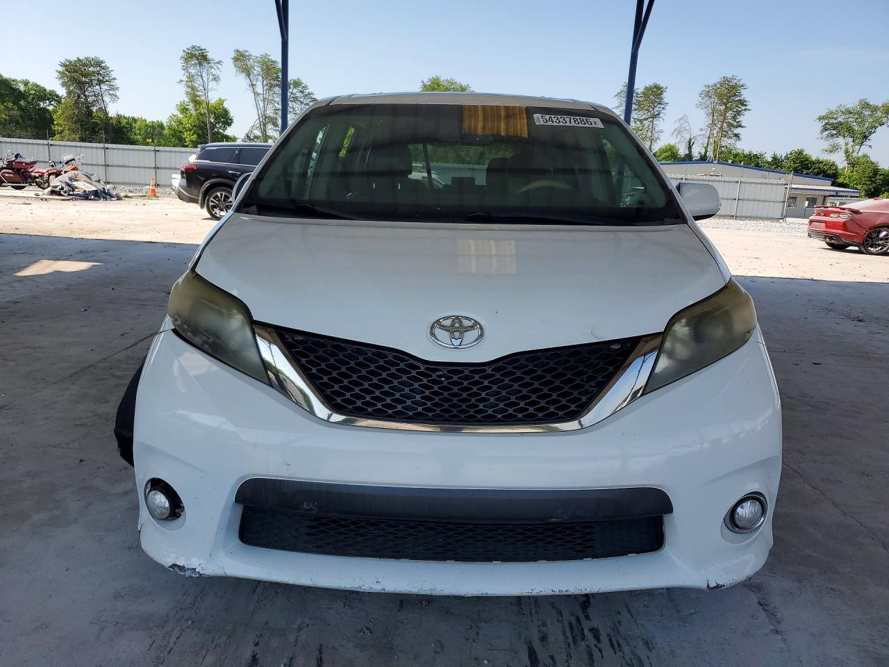 Toyota Sienna Sport