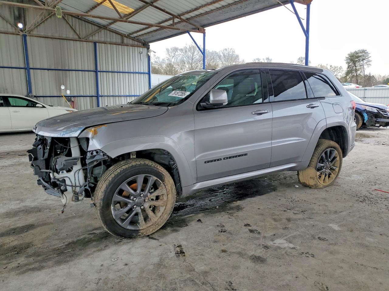 Salvage Jeep Grand Cherokee Image