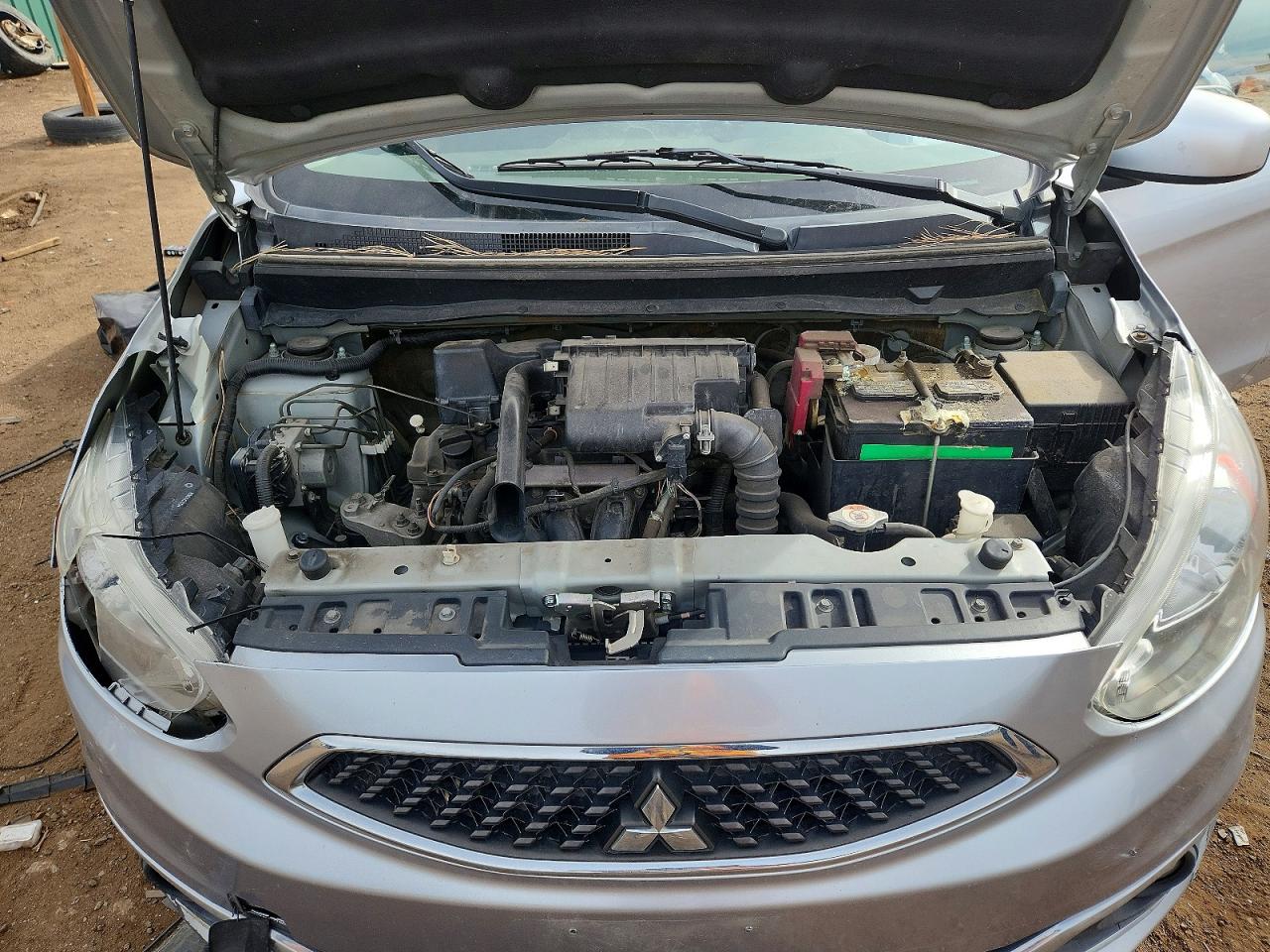 Mitsubishi Mirage Es