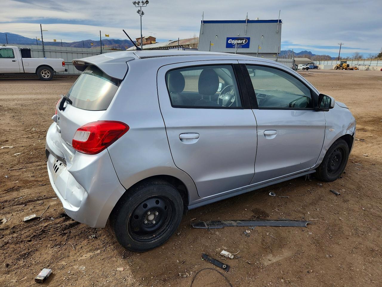 Mitsubishi Mirage Es