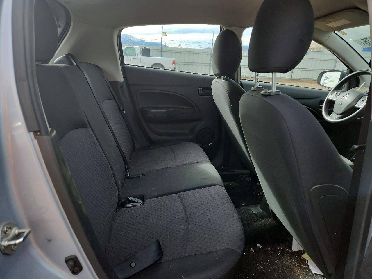 Mitsubishi Mirage Es