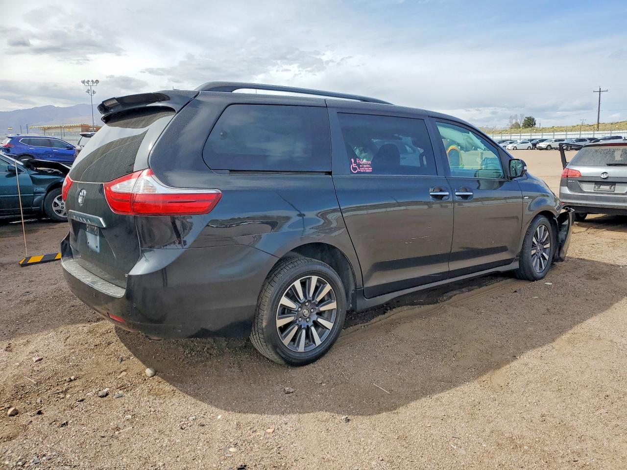 Toyota Sienna Limited Premium 7-passenger