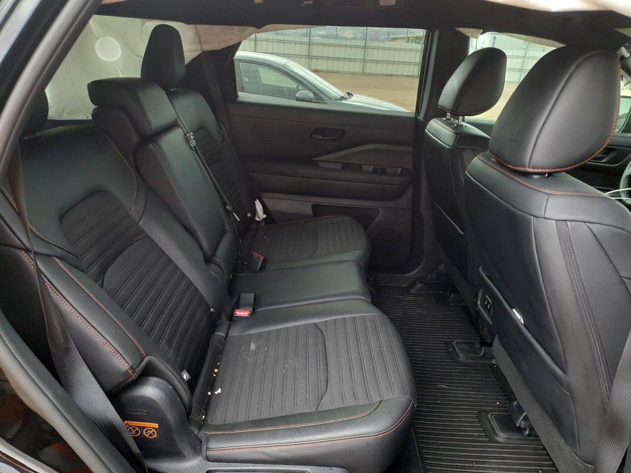 Nissan Pathfinder Sv
