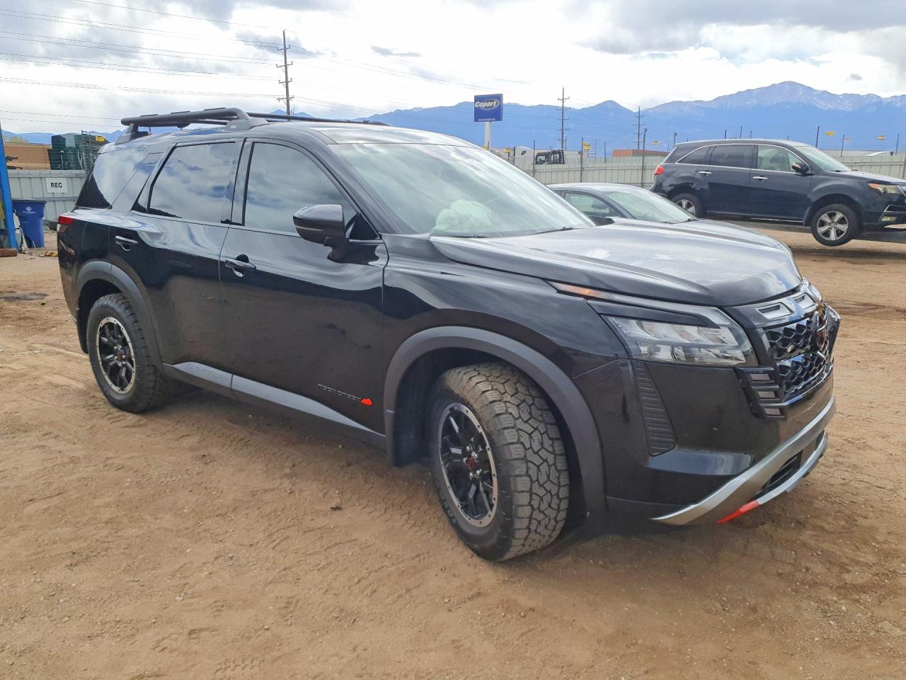 Nissan Pathfinder Sv
