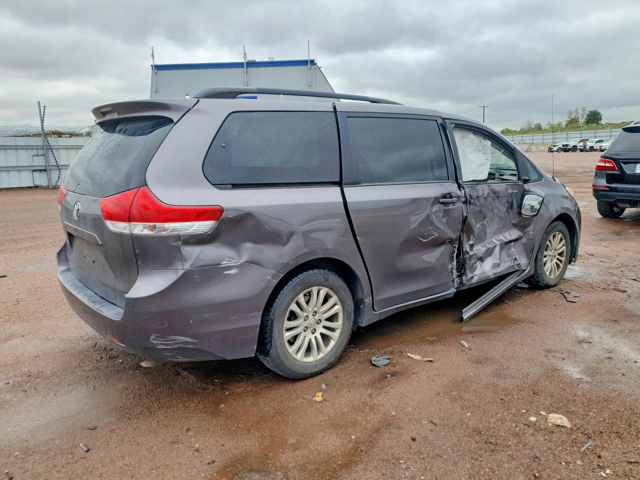 Toyota Sienna Xle 8-passenger