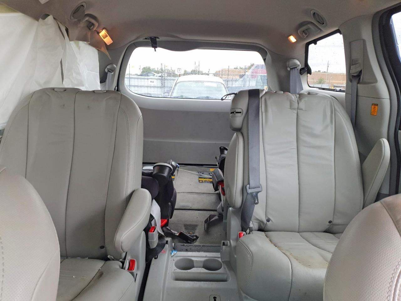 Toyota Sienna Xle 8-passenger