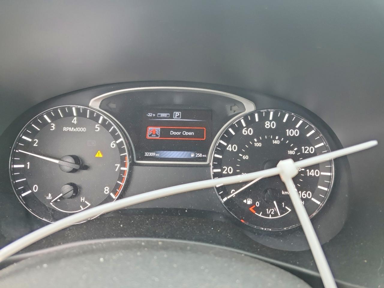 Nissan Pathfinder Sv