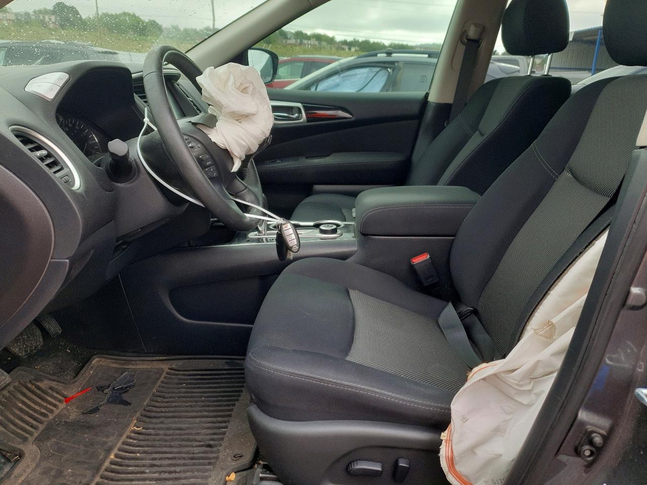 Nissan Pathfinder Sv