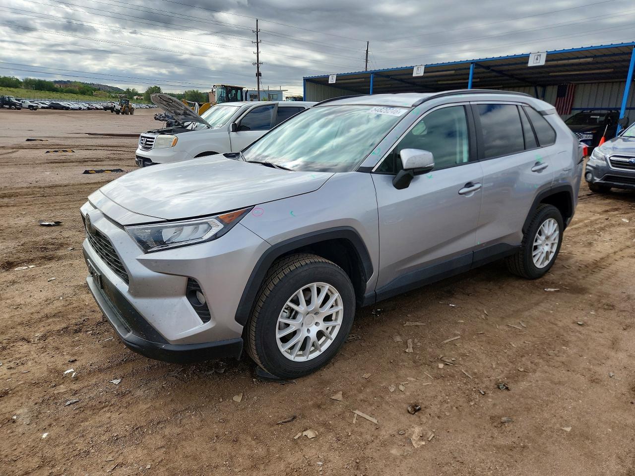 Salvage Toyota RAV4 Image