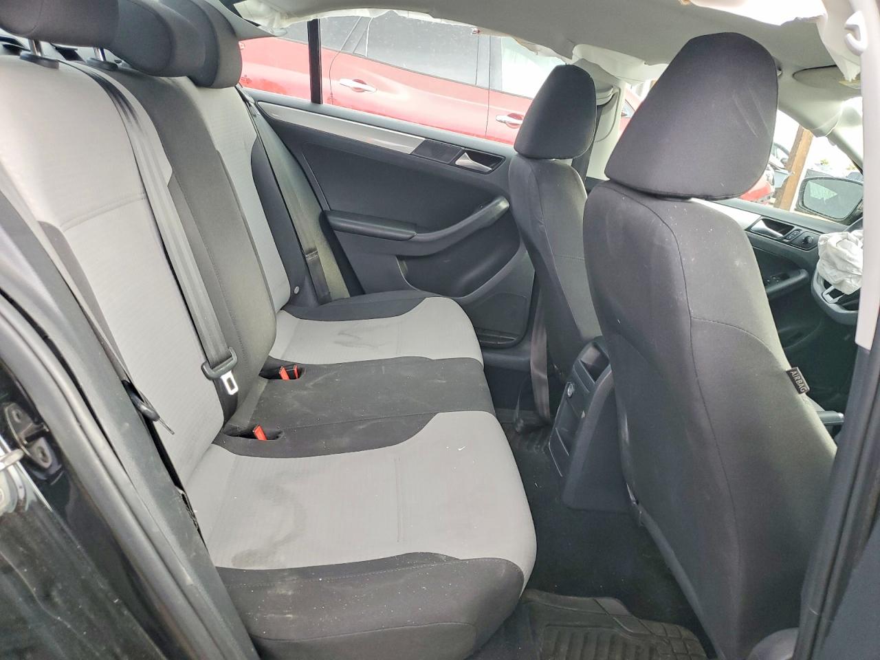 Volkswagen Jetta S