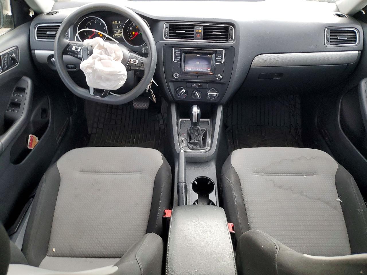 Volkswagen Jetta S