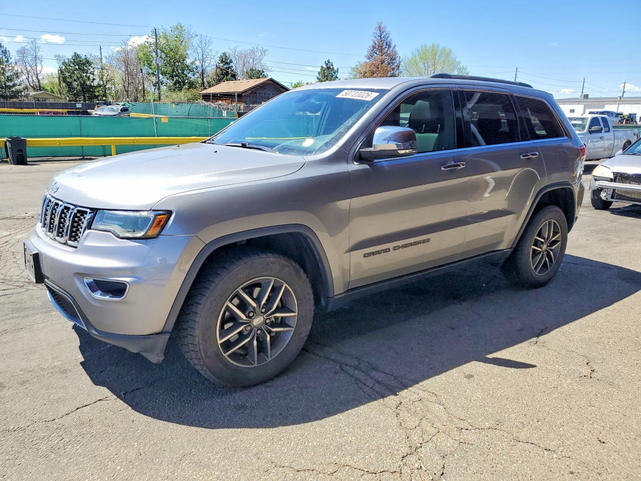 Salvage Jeep Cherokee Image