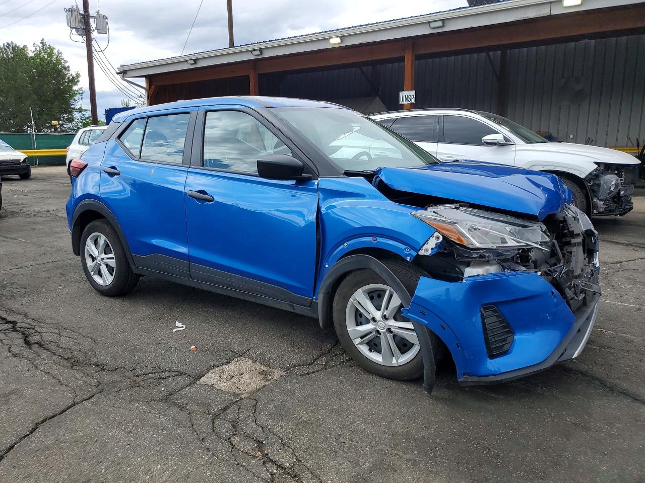 Nissan Kicks S