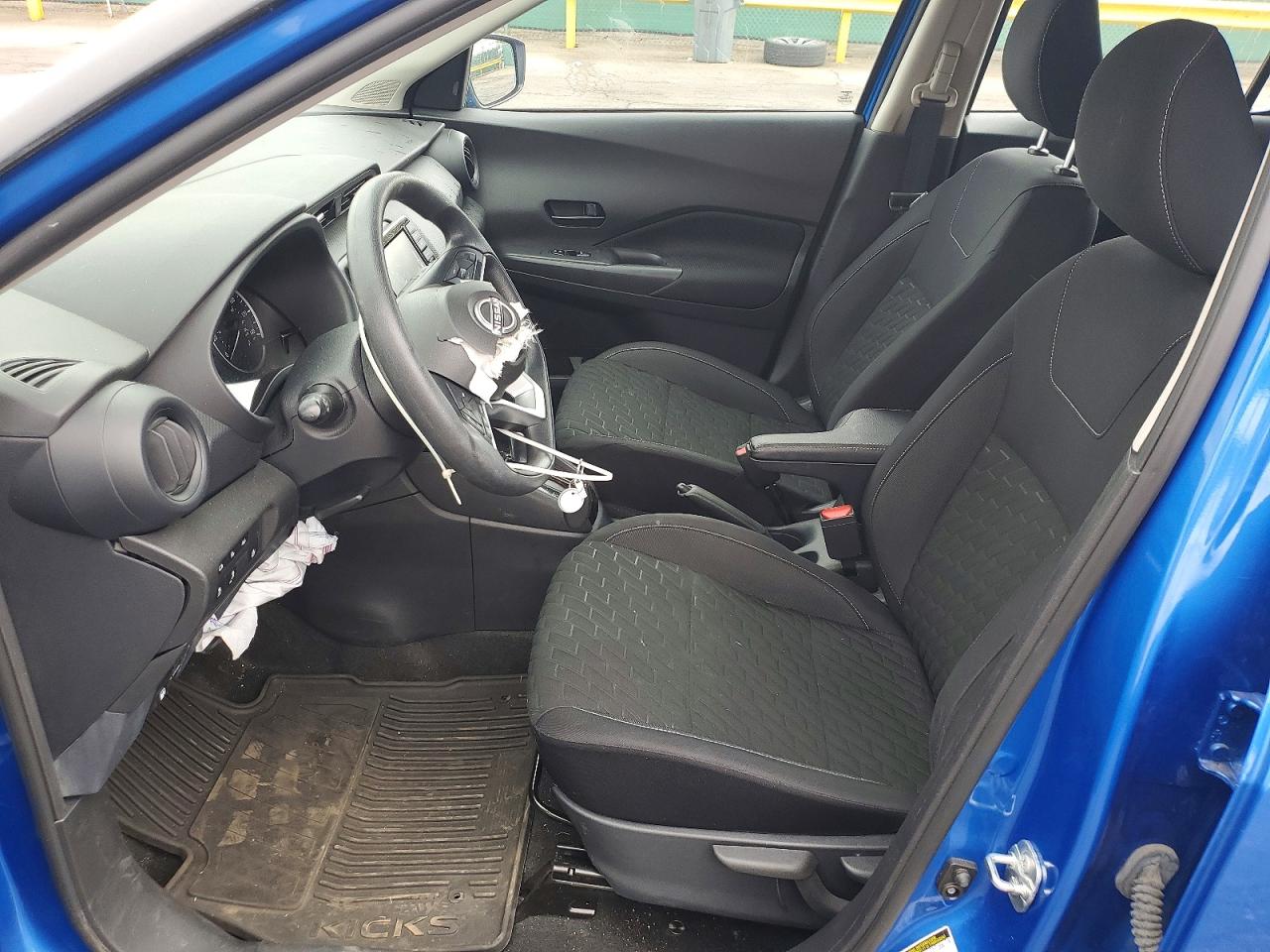 Nissan Kicks S
