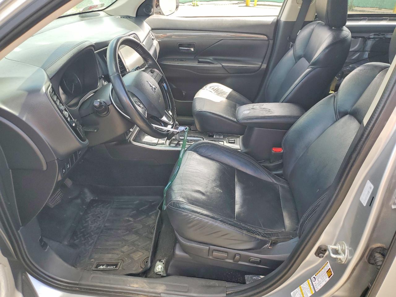 Mitsubishi Outlander Se