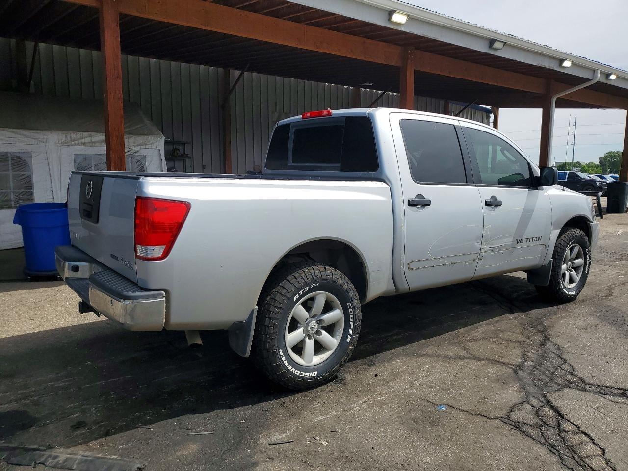 Nissan Titan Se