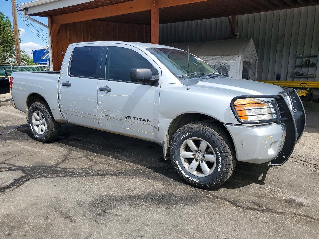 Nissan Titan Se