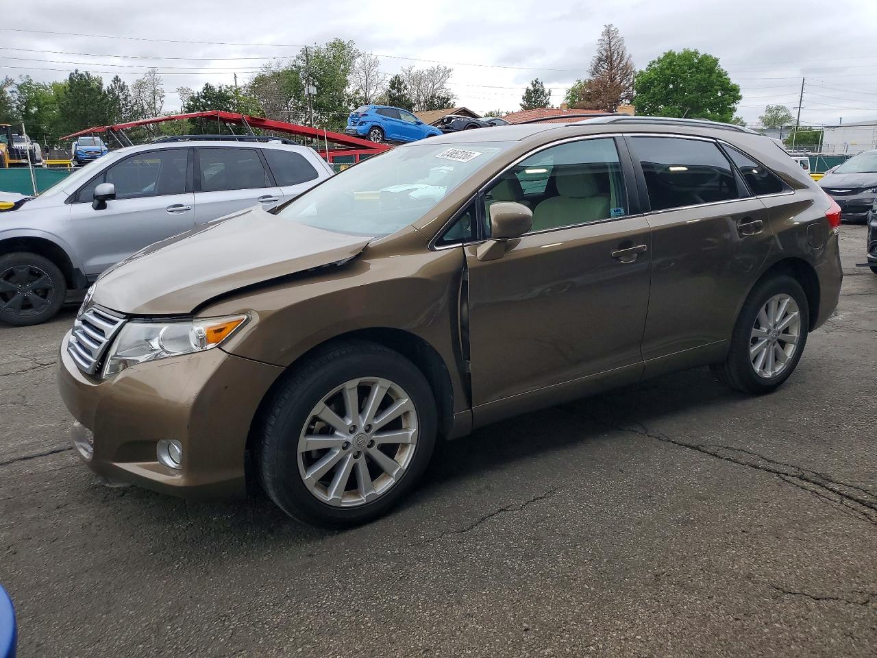 Salvage Toyota Venza Image