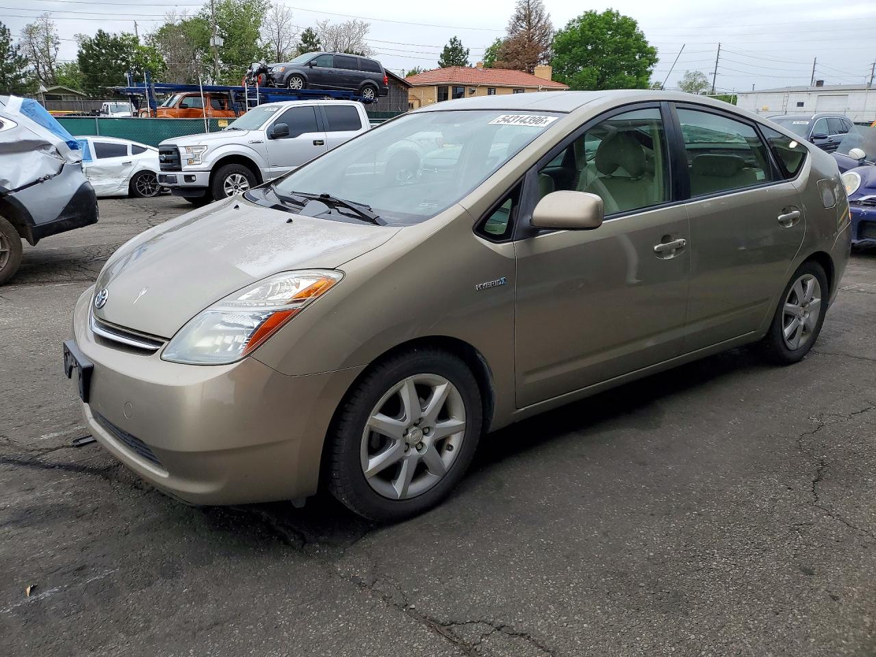 Salvage Toyota Prius Image
