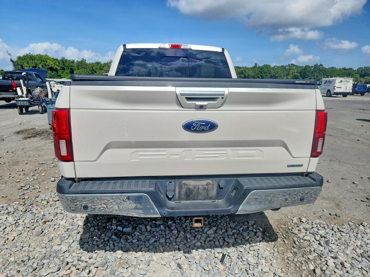 Ford Other Lariat