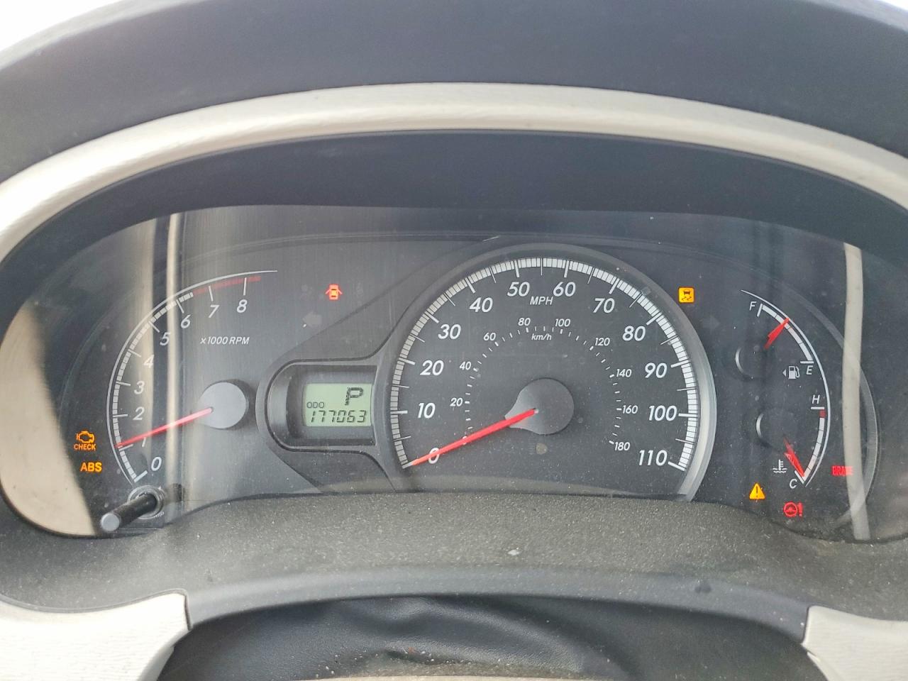Toyota Sienna Le 8-passenger