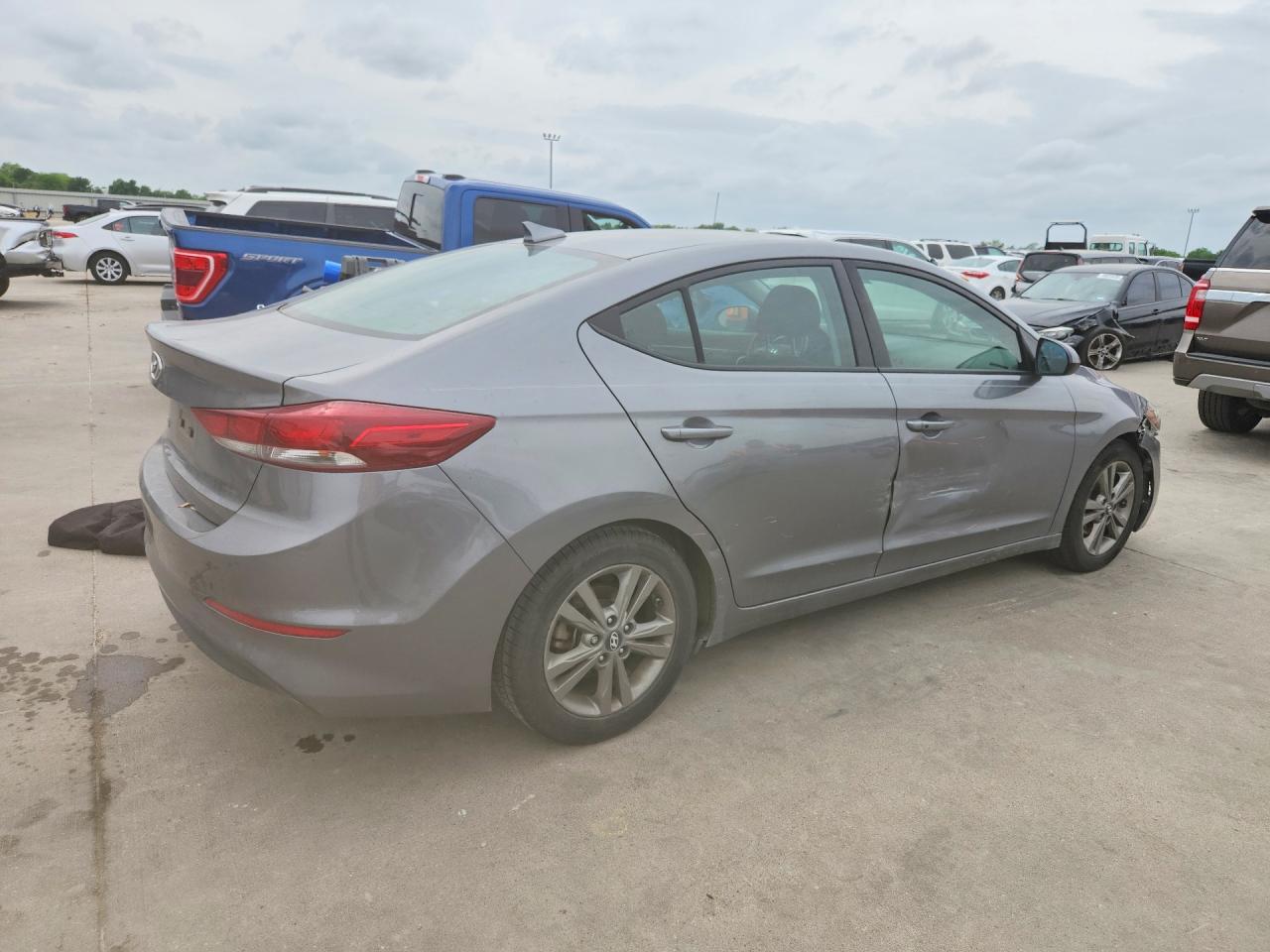 Hyundai ELANTRA Value Edition