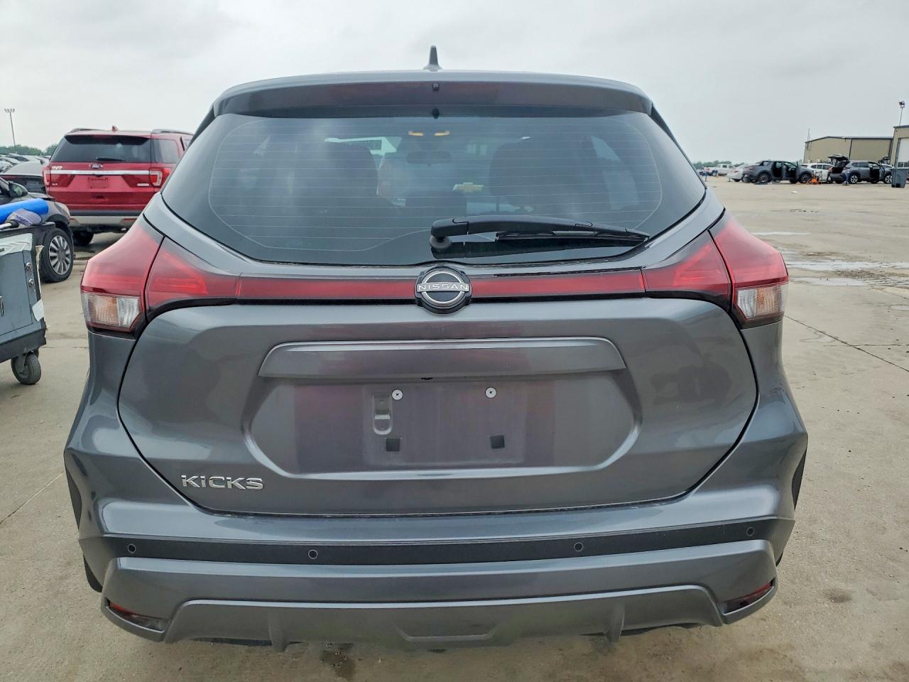 Nissan Kicks S