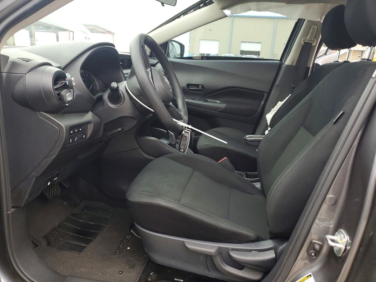 Nissan Kicks S