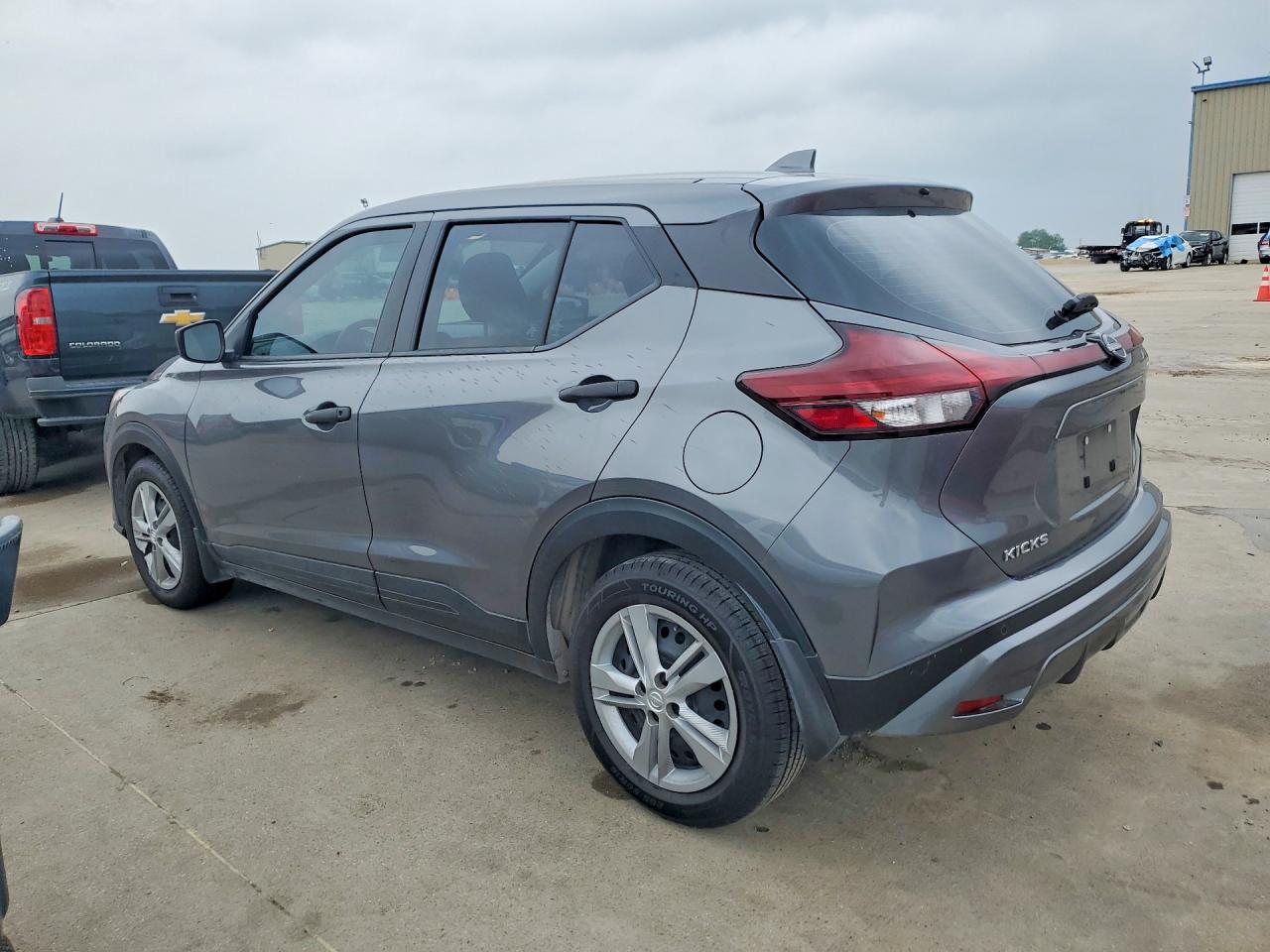 Nissan Kicks S