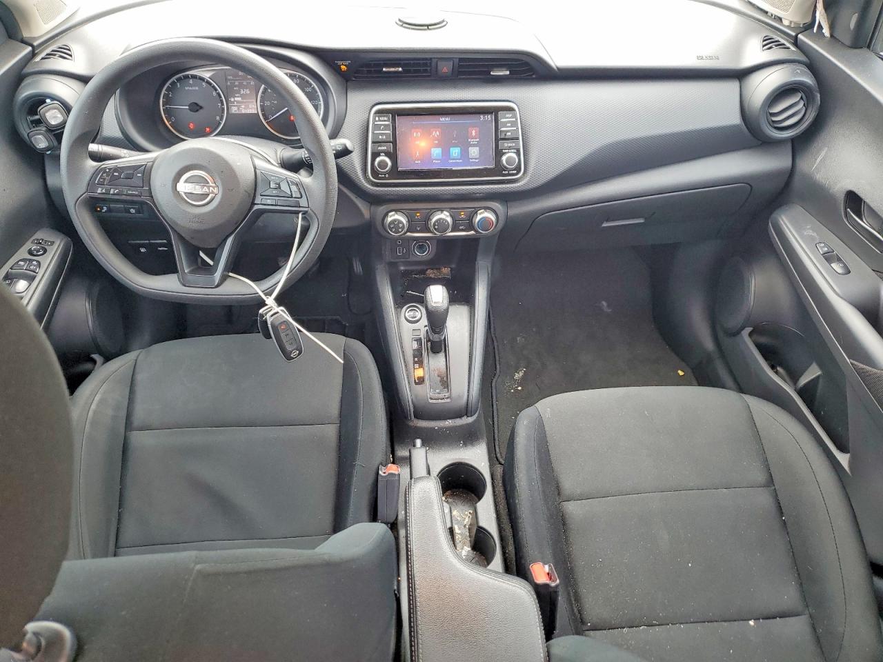 Nissan Kicks S