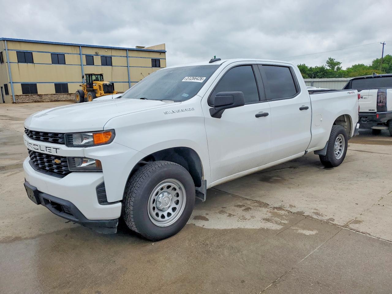Salvage Chevrolet Silverado Image