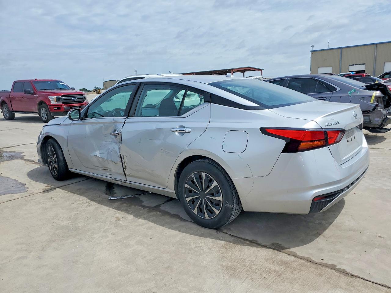 Nissan Altima S