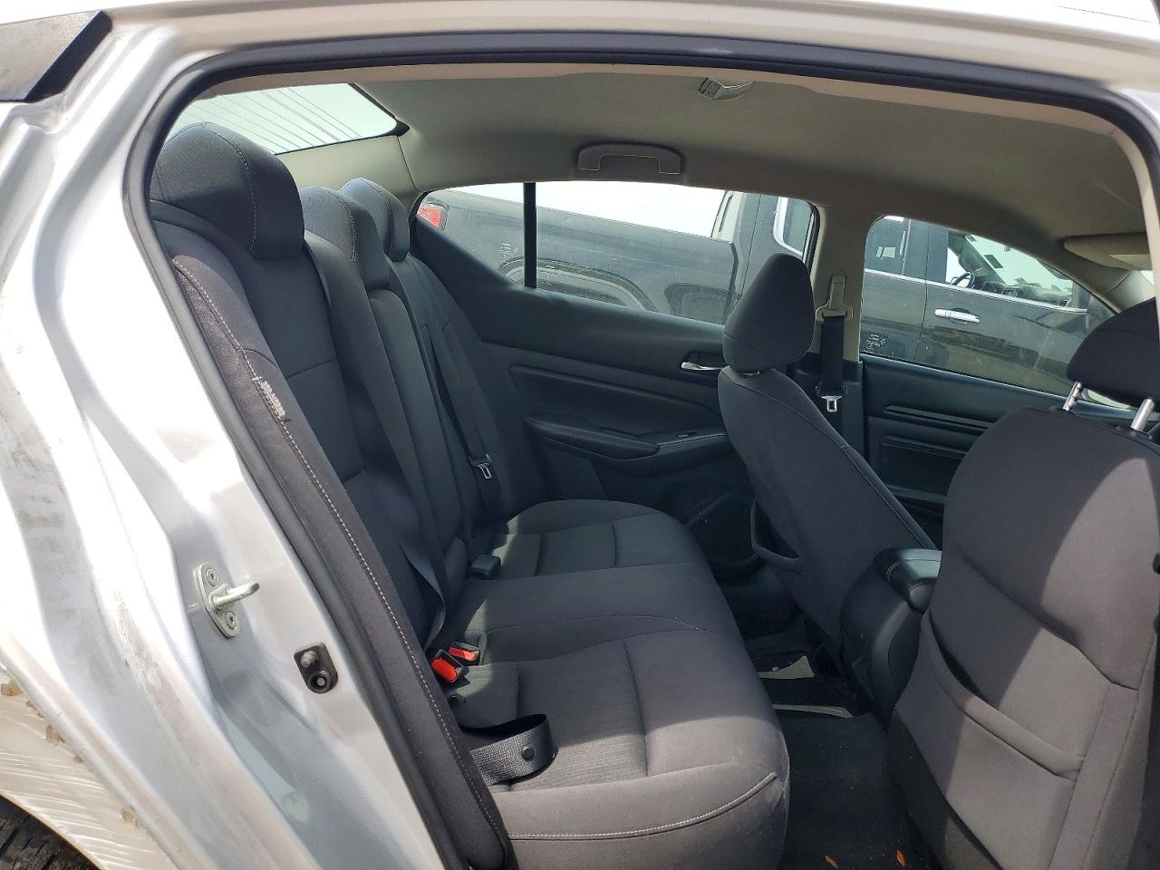 Nissan Altima S