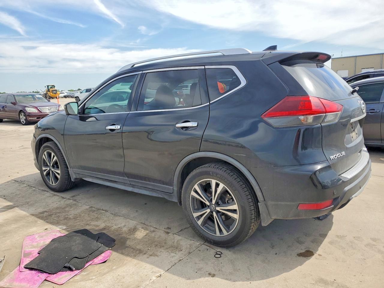 Nissan Rogue Sv