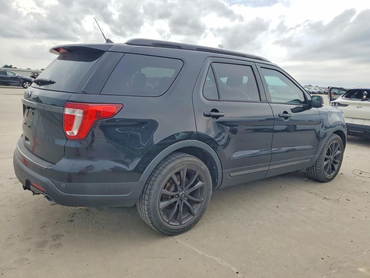Ford Explorer Xlt
