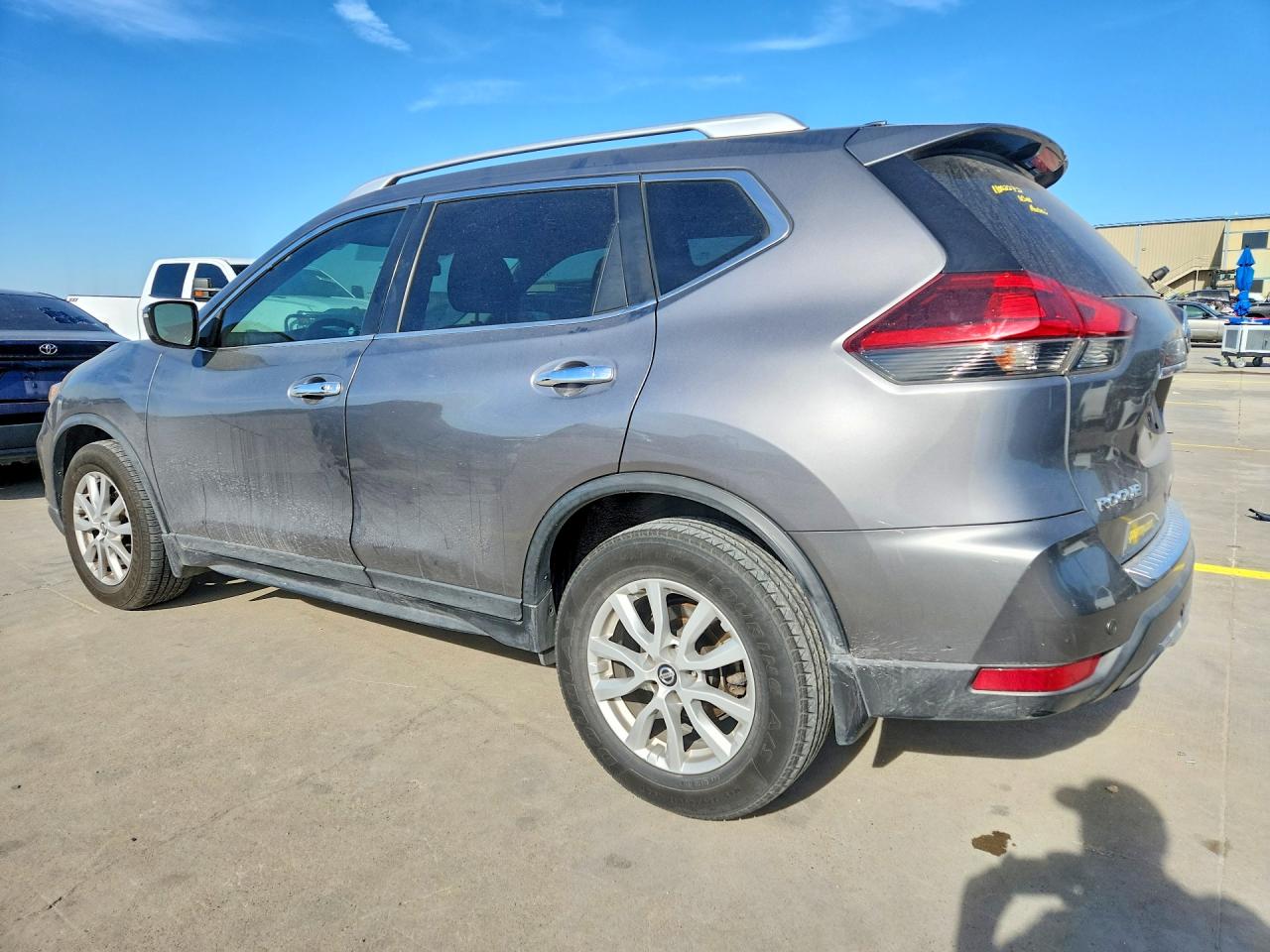 Nissan Rogue S