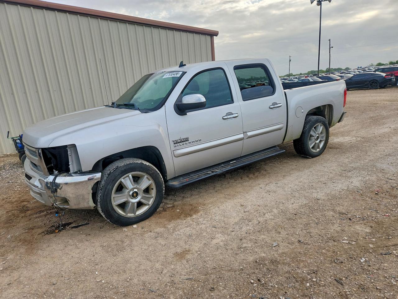 Salvage Chevrolet Silverado Image