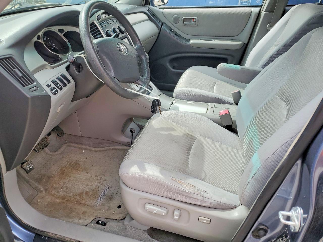 Toyota Highlander Base