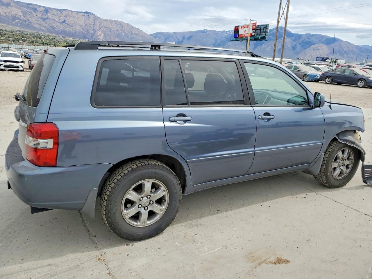 Toyota Highlander Base