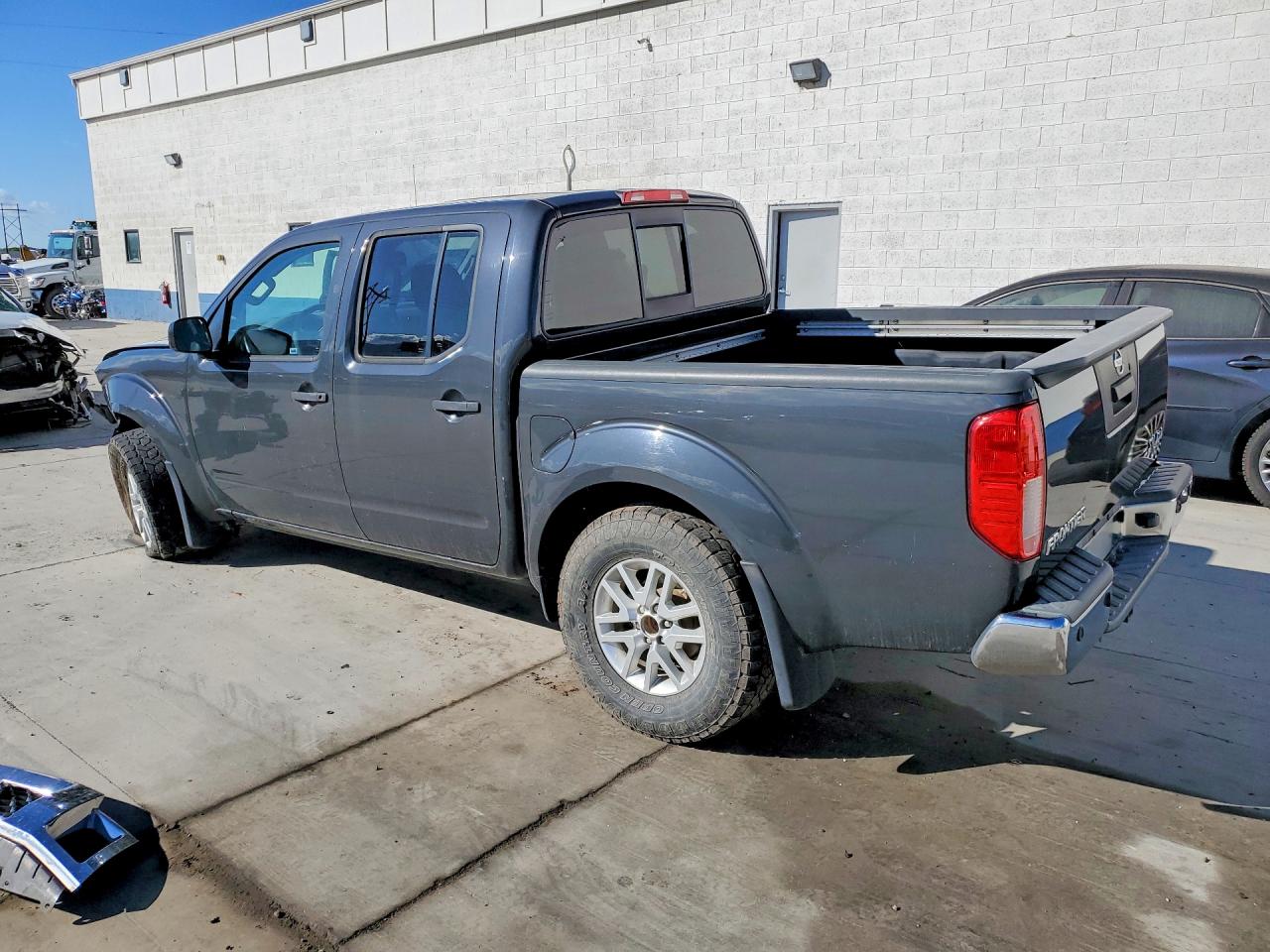 Nissan Frontier Sv