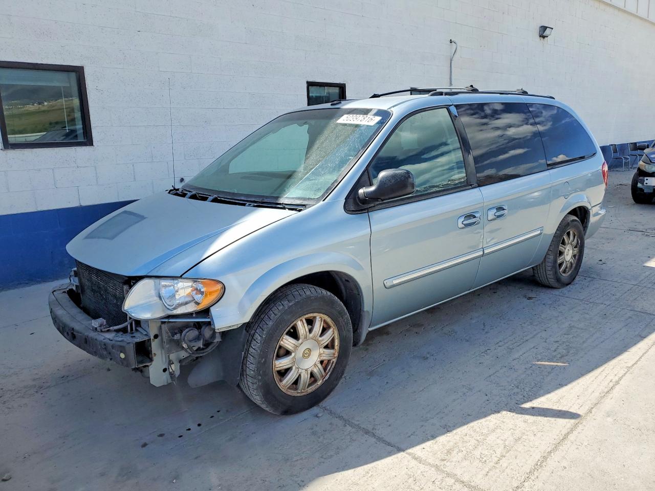 Salvage Chrysler Minivan Image