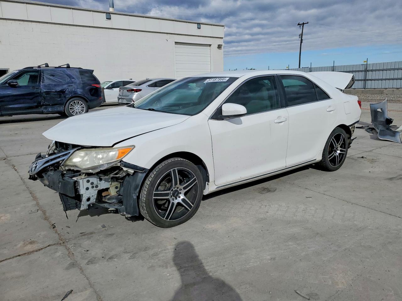 Salvage Toyota Camry Image
