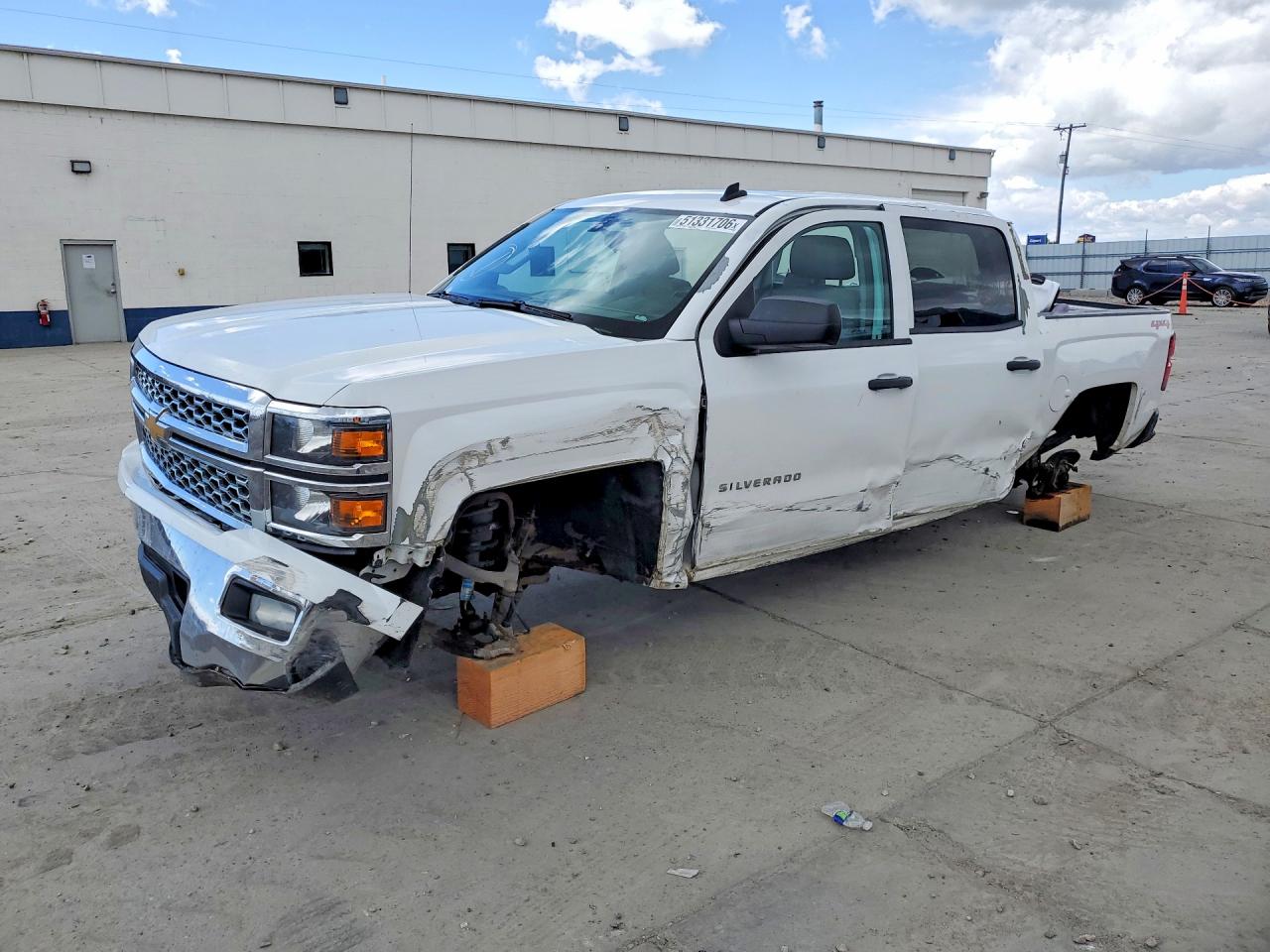 Salvage Chevrolet Silverado Image