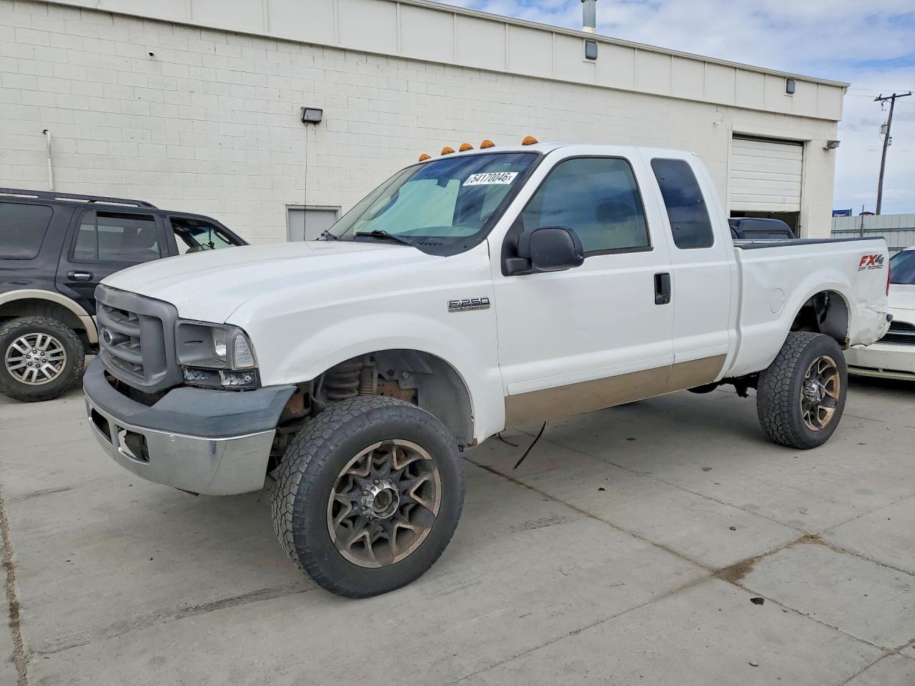 Salvage Ford F-250 Image